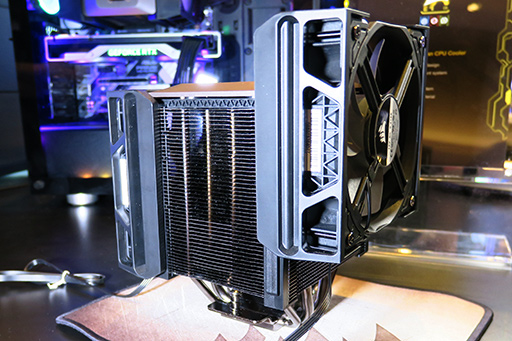 画像ギャラリー No.015のサムネイル画像 / Corsair，4K60pのHDR映像を単体録画できるキャプチャデバイス「4K60 S＋」や液冷化したPS4 Pro/Xbox One Sを内蔵するゲームPCを発表