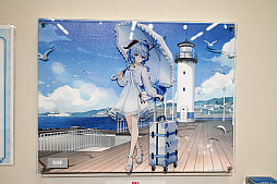 画像ギャラリー No.023のサムネイル画像 / 「原神展〜たびごころの赴くままに〜」内覧会レポート。武器などの立体物やキャラクターの等身大スタンディを展示。オリジナルグッズの販売も