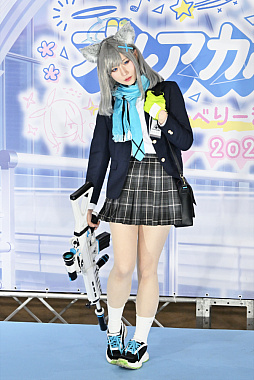画像ギャラリー No.002のサムネイル画像 / 「ブルーアーカイブ」3周年記念イベント開催，幕張メッセに先生たちが集結！ 会場には巨大なペロロの姿も