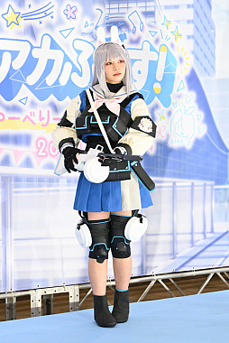 画像ギャラリー No.023のサムネイル画像 / 「ブルーアーカイブ」3周年記念イベント開催，幕張メッセに先生たちが集結！ 会場には巨大なペロロの姿も