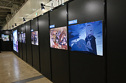 画像ギャラリー No.034のサムネイル画像 / 「ブルーアーカイブ」3周年記念イベント開催，幕張メッセに先生たちが集結！ 会場には巨大なペロロの姿も