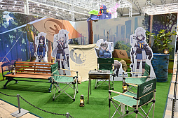 画像ギャラリー No.054のサムネイル画像 / 「ブルーアーカイブ」3周年記念イベント開催，幕張メッセに先生たちが集結！ 会場には巨大なペロロの姿も