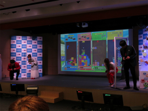 画像ギャラリー No.008のサムネイル画像 / 「ぷよぷよテトリス2」CM発表会レポート。川栄李奈さん，高野 洸さん，生見愛瑠さん，古坂大魔王さんの4人が対戦の楽しさをアピール
