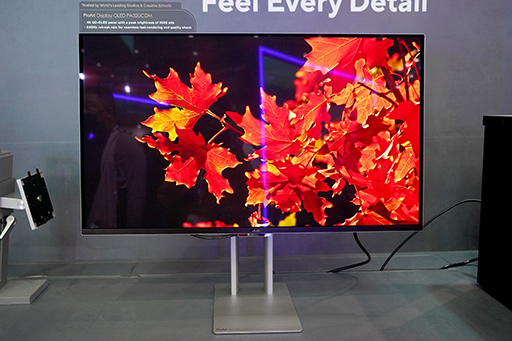 画像ギャラリー No.012のサムネイル画像 / 机置きにちょうどいい38型4K液晶や，32型8KMini LED液晶，32型量子ドット有機ELなど，これから来る注目のディスプレイを総ざらえ