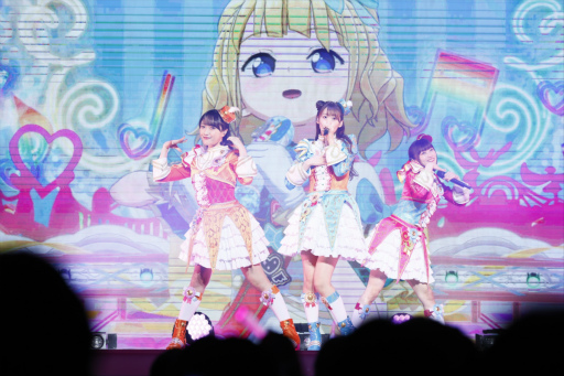 画像ギャラリー No.001のサムネイル画像 / 歌と一緒に“パキ”り続けた10年のメモリアルを振り返り！ 「プリパラ」シリーズのライブイベント「プリパラフレンドシップメモリー」をレポート