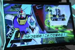画像ギャラリー No.014のサムネイル画像 / アーケードカードゲーム「機動戦士ガンダム アーセナルベース」独占先行レポート。MSとパイロットのカードを組み合わせた，駆け引きが楽しめる