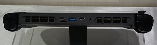 画像ギャラリー No.010のサムネイル画像 / 8.4型ディスプレイを搭載した小型ゲーマー向けPC「ONEXPLAYER」の国内予約が始まる。価格は税込13万円台前半から