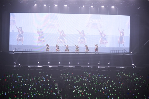 画像ギャラリー No.018のサムネイル画像 / 「ウマ娘」5th EVENT 第3公演DAY2レポート。名場面を思い起こす演出に加え，サイレンススズカ役・高野麻里佳さんの久しぶりのライブ出演も