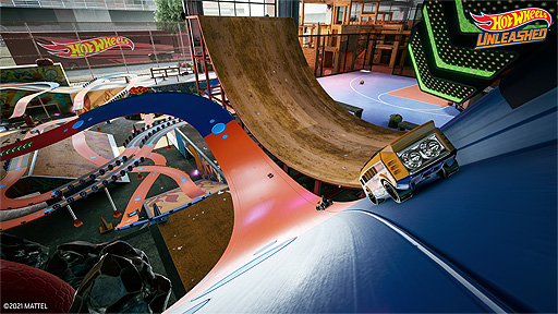 画像ギャラリー No.005のサムネイル画像 / 「Hot Wheels Unleashed」が本日リリース。さまざまなホットウィールがオレンジのトラックを駆け抜けるレースゲーム