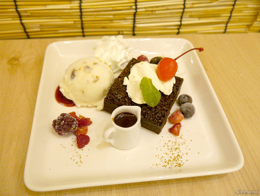 画像ギャラリー No.018のサムネイル画像 / 「アオペラカフェ -Seaside House-」メディア向け体験会レポート。広報部員による恒例のミニイベントも開催！