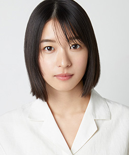 画像ギャラリー No.007のサムネイル画像 / 「超探偵事件簿 レインコード」，女優・鳴海 唯さんが出演するWeb CMを公開。セリフ違いの「降り続く雨も悪くないね篇」は笑顔が印象的