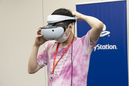 画像ギャラリー No.004のサムネイル画像 / PS VR2体験会レポート。「バイオハザード　ヴィレッジ」と「Horizon Call of the Mountain」は，どちらもパワーアップしたVR体験が楽しめる