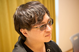 画像ギャラリー No.025のサムネイル画像 / 欧米の人が日本のゲームを作るとサムライや忍者ばかり。でも日本はそんなもんじゃないでしょう？―――「昭和米国物語」のプロデューサーの経歴から探る，中国でいまB級コンソールゲームを作るということ
