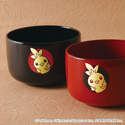 画像ギャラリー No.004のサムネイル画像 / ポケモンと伝統技法が融合した漆器椀第2弾が登場。アチャモの小椀とピカチュウの汁椀をラインナップに追加