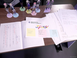画像ギャラリー No.028のサムネイル画像 / アイドルたちの衣装に触れて，香りも感じる展示会「Prince Letter(S)! フロムアイドル 私立常和歌学園 CLOSET」レポート