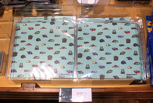 画像ギャラリー No.012のサムネイル画像 / 「メグとばけもの」POP UP SHOP内覧会レポート。池袋PARCO本館に“魔界のお祭り会場”が！　イベント用の描き下ろしイラストのグッズも多数
