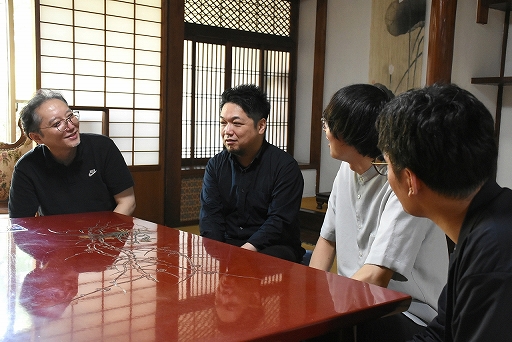 画像ギャラリー No.004のサムネイル画像 / 「違う冬のぼくら」×「都市伝説解体センター」クリエイター＆パブリッシャ対談。個人開発とチーム開発，それを支える出版系パブリッシャの話