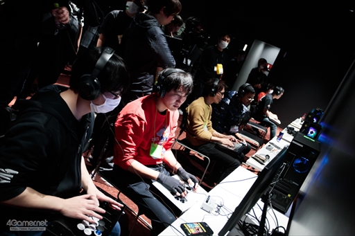 画像ギャラリー No.034のサムネイル画像 / ウメハラ選手，MenaRD選手など「ストリートファイター6」のトップ選手がオフラインで激突。「FAVCUP 2023」を200枚超の写真で振り返る