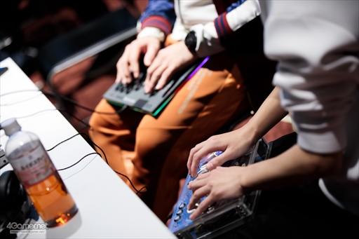 画像ギャラリー No.089のサムネイル画像 / ウメハラ選手，MenaRD選手など「ストリートファイター6」のトップ選手がオフラインで激突。「FAVCUP 2023」を200枚超の写真で振り返る