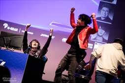 画像ギャラリー No.115のサムネイル画像 / ウメハラ選手，MenaRD選手など「ストリートファイター6」のトップ選手がオフラインで激突。「FAVCUP 2023」を200枚超の写真で振り返る