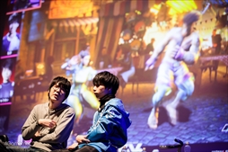 画像ギャラリー No.208のサムネイル画像 / ウメハラ選手，MenaRD選手など「ストリートファイター6」のトップ選手がオフラインで激突。「FAVCUP 2023」を200枚超の写真で振り返る