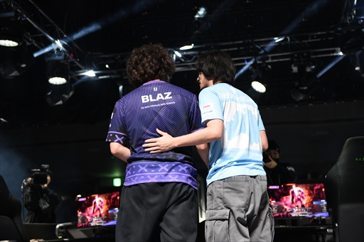 画像ギャラリー No.013のサムネイル画像 / 「カプコンカップ11」決勝大会レポート。翔選手がチリの新星Blaz選手を打ち倒し，「ストリートファイター6」世界最強の座に輝く