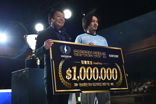 画像ギャラリー No.016のサムネイル画像 / 「カプコンカップ11」決勝大会レポート。翔選手がチリの新星Blaz選手を打ち倒し，「ストリートファイター6」世界最強の座に輝く