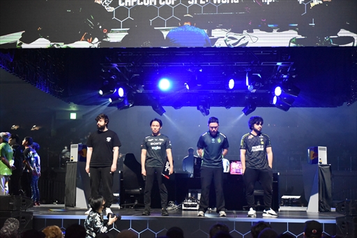 画像ギャラリー No.023のサムネイル画像 / 「カプコンカップ11」決勝大会レポート。翔選手がチリの新星Blaz選手を打ち倒し，「ストリートファイター6」世界最強の座に輝く