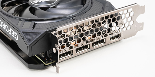 画像ギャラリー No.010のサムネイル画像 / アンダー10万円のPalit製RTX 4070カード「GeForce RTX 4070 Dual」の実力を検証。PCケースを選びにくいサイズも魅力だ