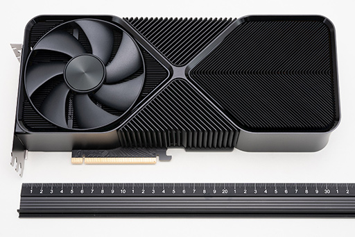 画像ギャラリー No.011のサムネイル画像 / NVIDIAの新ハイエンドGPU「GeForce RTX 4080 SUPER」レビュー。RTX 4080との性能差は? RTX 4090にはどの程度迫れる?