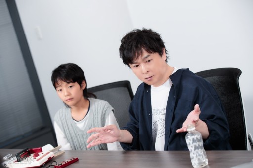 画像ギャラリー No.016のサムネイル画像 / 「え，手で描くの？」リメイク版ウィザードリィ発売記念。今どき小学生と声優・保志総一朗さんがFC版“狂王の試練場”の初見プレイに挑む！【PR】