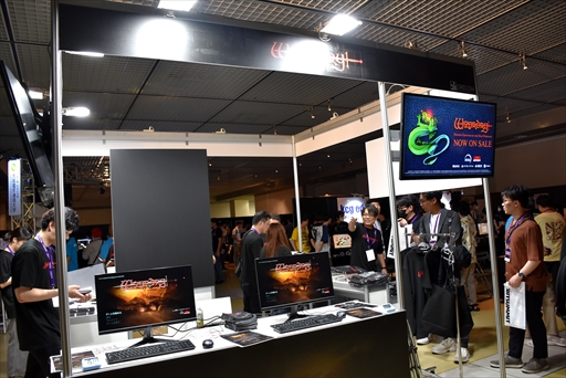 画像ギャラリー No.003のサムネイル画像 / 幅広い世代に「Wizardry」を知ってもらいたい！ パッケージソフトの展示やグッズ販売コーナーなどが展開されたBitSummitドリコムブースレポ