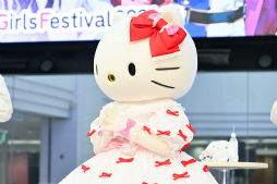 画像ギャラリー No.019のサムネイル画像 / 主（ロード），ハローキティの登場に池袋が沸いた！　「フラガリアメモリーズ」AGF2024ステージレポート＆登壇キャストインタビュー
