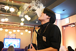 画像ギャラリー No.013のサムネイル画像 / 本物のシーシャも体験できた「Hookah Haze」イベントレポート。会場となったシーシャカフェ＆バー「C.STAND」ではコラボも実施中