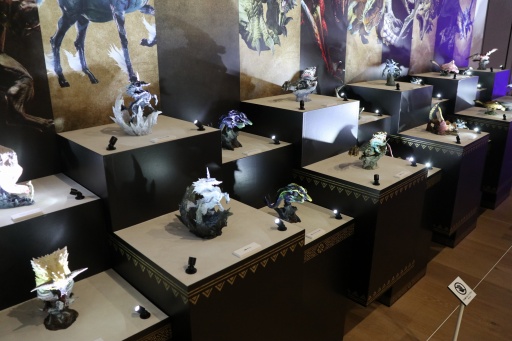 画像ギャラリー No.020のサムネイル画像 / 明日開幕「モンスターハンター20周年-大狩猟展-」発表会＆内覧会レポート。歴代シリーズの武具とモンスターを堪能できる展示が盛りだくさん