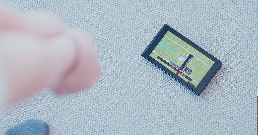 画像ギャラリー No.003のサムネイル画像 / 「おうちでゴルフ練習　パターうまくな〜る！」，Web CMを公開。アマチュアゴルファーとして大会出場経験もある女優・手塚あいりさんを起用