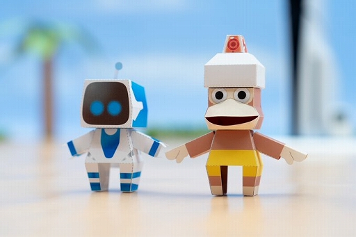 画像ギャラリー No.001のサムネイル画像 / かわいらしい「アストロボット」のアストロと，「サルゲッチュ」のピポサルを作れる。ペーパークラフト展開図を公開中