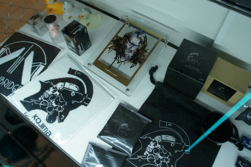 画像ギャラリー No.017のサムネイル画像 / 「DEATH STRANDING」発売5周年記念ポップアップイベントをレポート。サムの訪れる配送センターをイメージした展覧会には，秘蔵の資料も