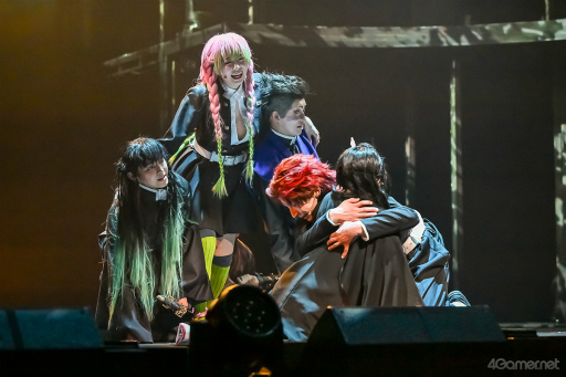 画像ギャラリー No.010のサムネイル画像 / 舞台「鬼滅の刃」其ノ伍 襲撃 刀鍛冶の里ゲネプロレポート。刀鍛冶の里を守るため，炭治郎，禰豆子，時透，甘露寺，玄弥が奮闘