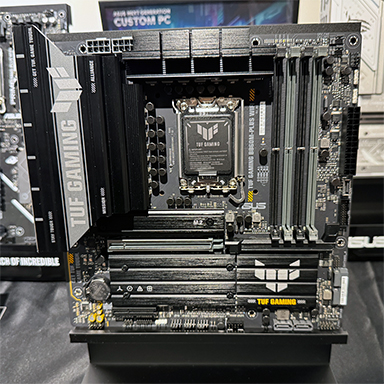 画像ギャラリー No.011のサムネイル画像 / GeForce RTX 5090搭載カードなど，ASUS製最新PCパーツが秋葉原で一挙に展示。2月1日には一般向けイベントを開催
