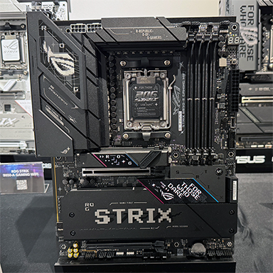 画像ギャラリー No.012のサムネイル画像 / GeForce RTX 5090搭載カードなど，ASUS製最新PCパーツが秋葉原で一挙に展示。2月1日には一般向けイベントを開催