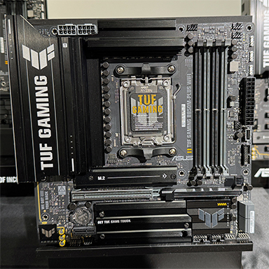 画像ギャラリー No.016のサムネイル画像 / GeForce RTX 5090搭載カードなど，ASUS製最新PCパーツが秋葉原で一挙に展示。2月1日には一般向けイベントを開催