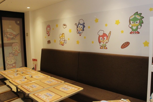 画像ギャラリー No.004のサムネイル画像 / 「SONIC & FRIENDS（ソニック＆フレンズ）」コラボカフェ，本日オープン。可愛いソニック達がもてなしてくれる癒やし空間を紹介
