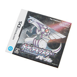 画像ギャラリー No.013のサムネイル画像 / 「ポケットモンスター」シリーズの歴代ゲームソフトのパッケージがデザインされたグッズが登場。Tシャツやピンズなどを6月18日にリリース