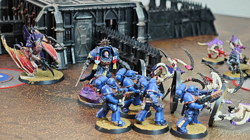 画像ギャラリー No.024のサムネイル画像 / そろそろ遊びたい「Warhammer 40,000」（後編）。面白いけど難しいと噂の対戦に挑戦してみたら，ミニチュアゲームの深みにハマってしまった話【PR】