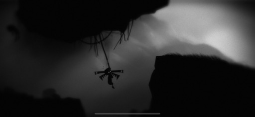 画像ギャラリー No.010のサムネイル画像 / インディーゲームの傑作「LIMBO+」。妹を探す兄は，美しく恐ろしい辺獄をひた走る（今日から始めろApple Arcade #39）