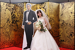 画像ギャラリー No.013のサムネイル画像 / 「龍が如く」冠婚葬祭展レポート。結婚，葬儀，兄弟の盃を交わす……人生のドラマをテーマに「龍が如く」らしさを味わえる
