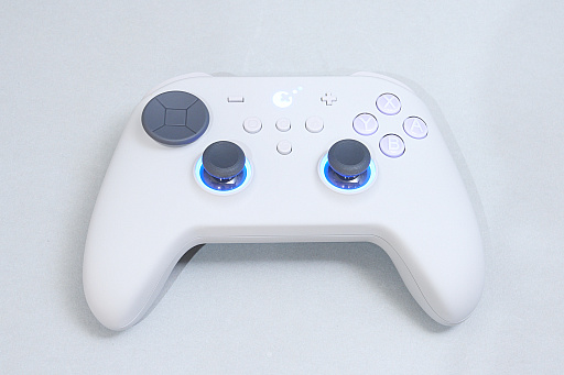 画像ギャラリー No.009のサムネイル画像 / SwitchもPCも遊ぶなら，フル対応のゲームパッドGuliKit「TT PRO Controller」「TT MAX Controller」はどうだろう？　カスタム性も高く，お手頃価格だ
