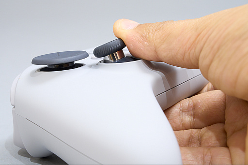 画像ギャラリー No.026のサムネイル画像 / SwitchもPCも遊ぶなら，フル対応のゲームパッドGuliKit「TT PRO Controller」「TT MAX Controller」はどうだろう？　カスタム性も高く，お手頃価格だ