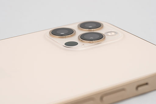 画像ギャラリー No.005のサムネイル画像 / 「iPhone 12 Pro」レビュー。4モデルからどれを選ぶ？ 決め手はディスプレイサイズとメインメモリの容量だ
